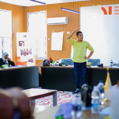 NGO Artwork: تدريب دور المرأة في بناء السلام في مدينة أوباري