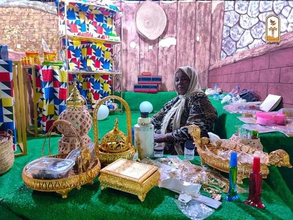 Artwork: الأنواع المُختلفة للعطور والبخور المحلي