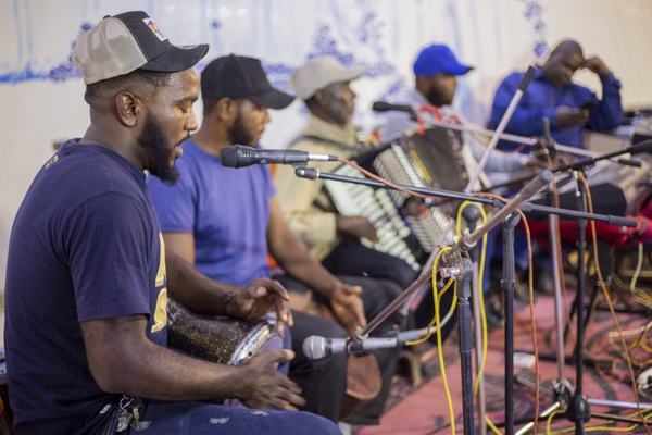 Artwork: ربي  عاطيني السعادة